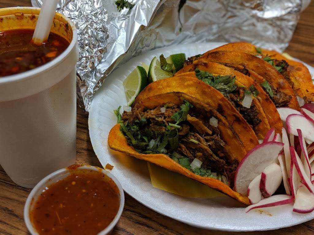 Birrieria Gomez | restaurant | 10670 S La Cienega Blvd, Lennox, CA 90304, USA | 4242196292 OR +1 424-219-6292