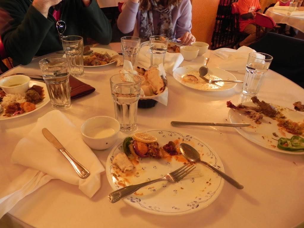 Maharaja | restaurant | 1550 N Farwell Ave, Milwaukee, WI 53202, USA | 4142762250 OR +1 414-276-2250