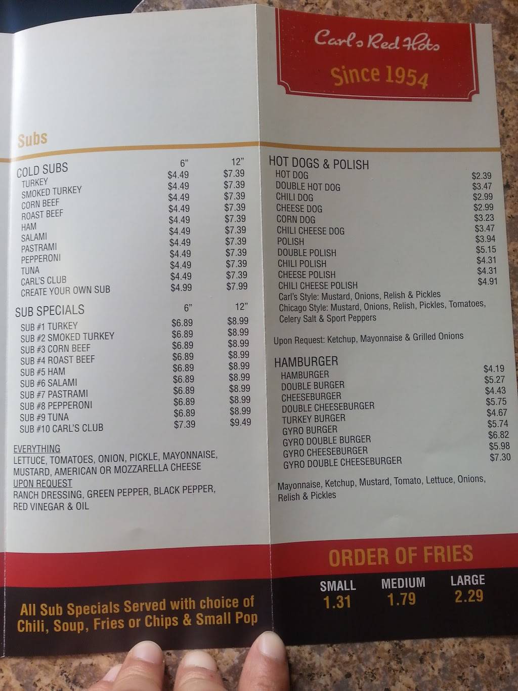 Carls Red Hots | restaurant | 1957 E 83rd St, Chicago, IL 60617, USA | 7737218300 OR +1 773-721-8300