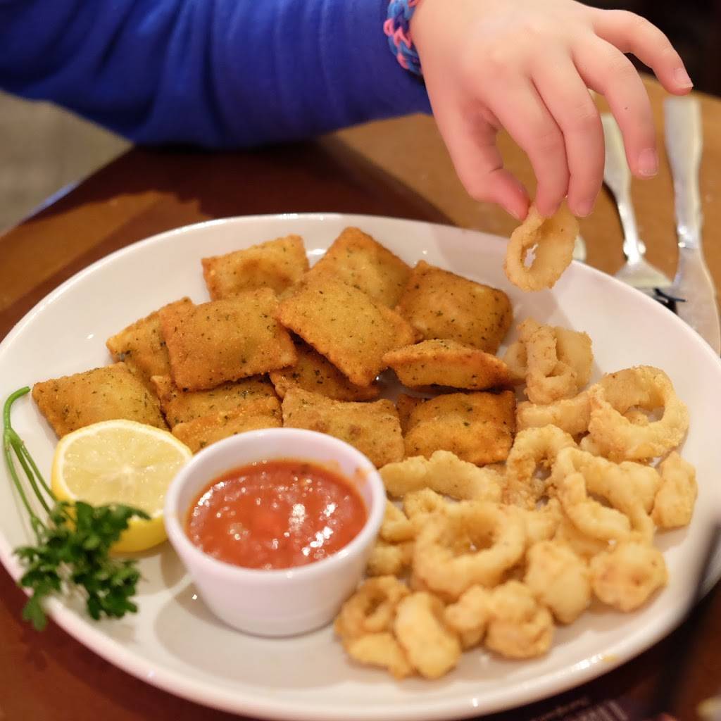 Olive Garden Italian Restaurant | meal takeaway | 4320 E Towne Blvd, Madison, WI 53704, USA | 6082490340 OR +1 608-249-0340