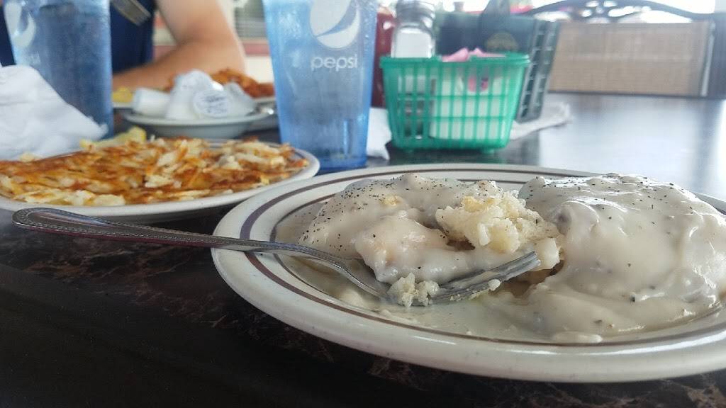 Eagle Lake Family Diner | restaurant | 185 5th St, Eagle Lake, FL 33839, USA | 8632944222 OR +1 863-294-4222