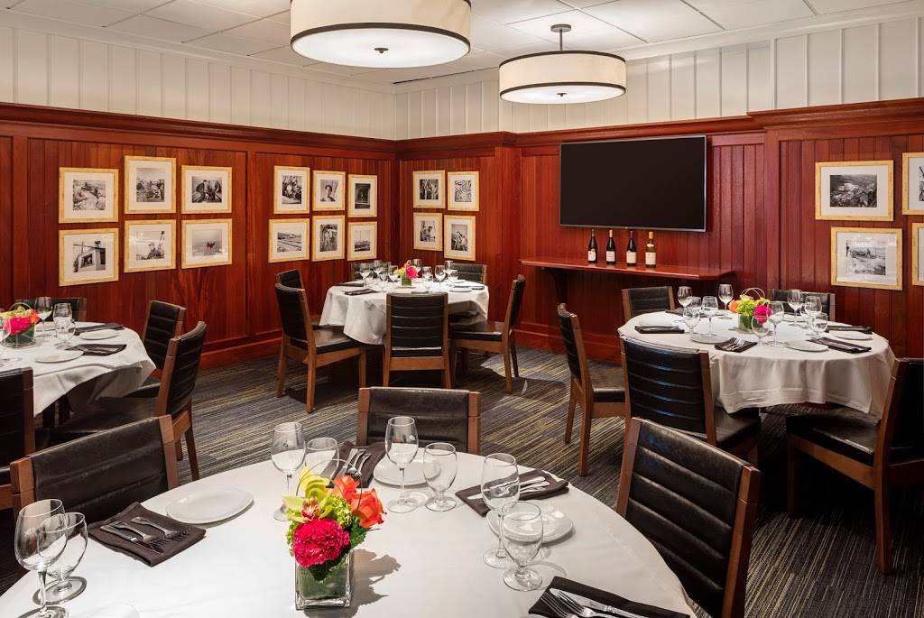 Legal Sea Foods | restaurant | Northshore Mall, 210 Andover St, Peabody, MA 01960, USA | 9785324500 OR +1 978-532-4500