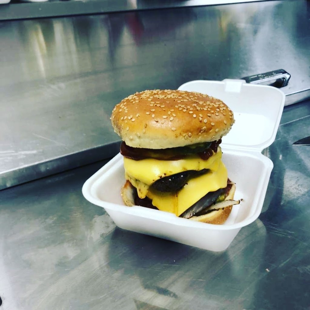 Gulf Gas Station | restaurant | 330 N Main St, Seneca, IL 61360, USA | 8157696000 OR +1 815-769-6000