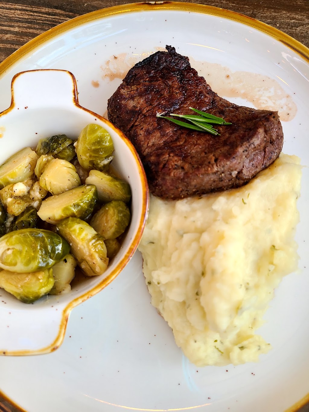 The Porch Restaurant | restaurant | 9707 Gulf Dr, Anna Maria, FL 34216, USA | 9417828683 OR +1 941-782-8683