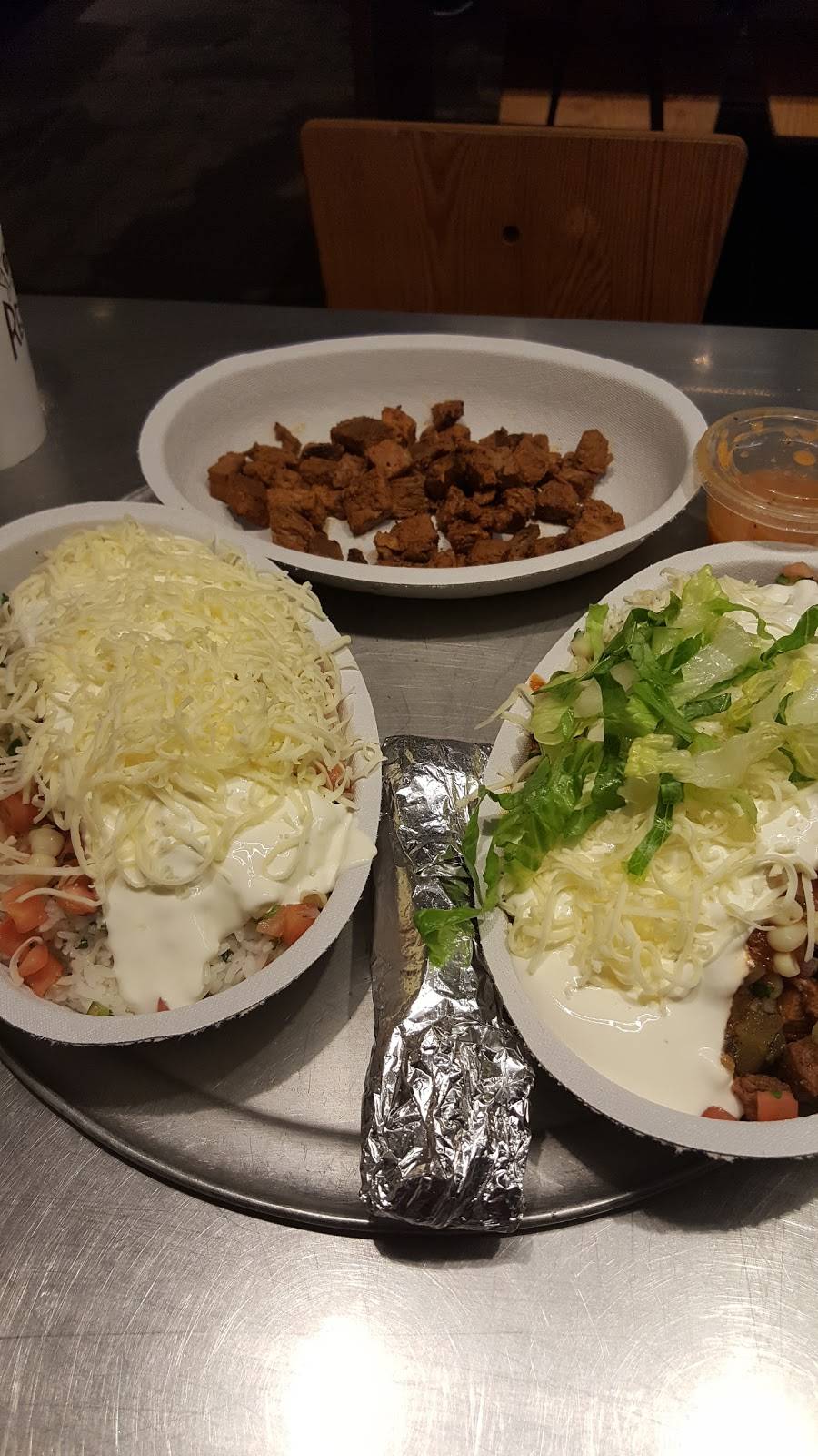 Chipotle Mexican Grill | restaurant | 5553 Mahoning Ave, Austintown, OH 44515, USA | 3303184930 OR +1 330-318-4930