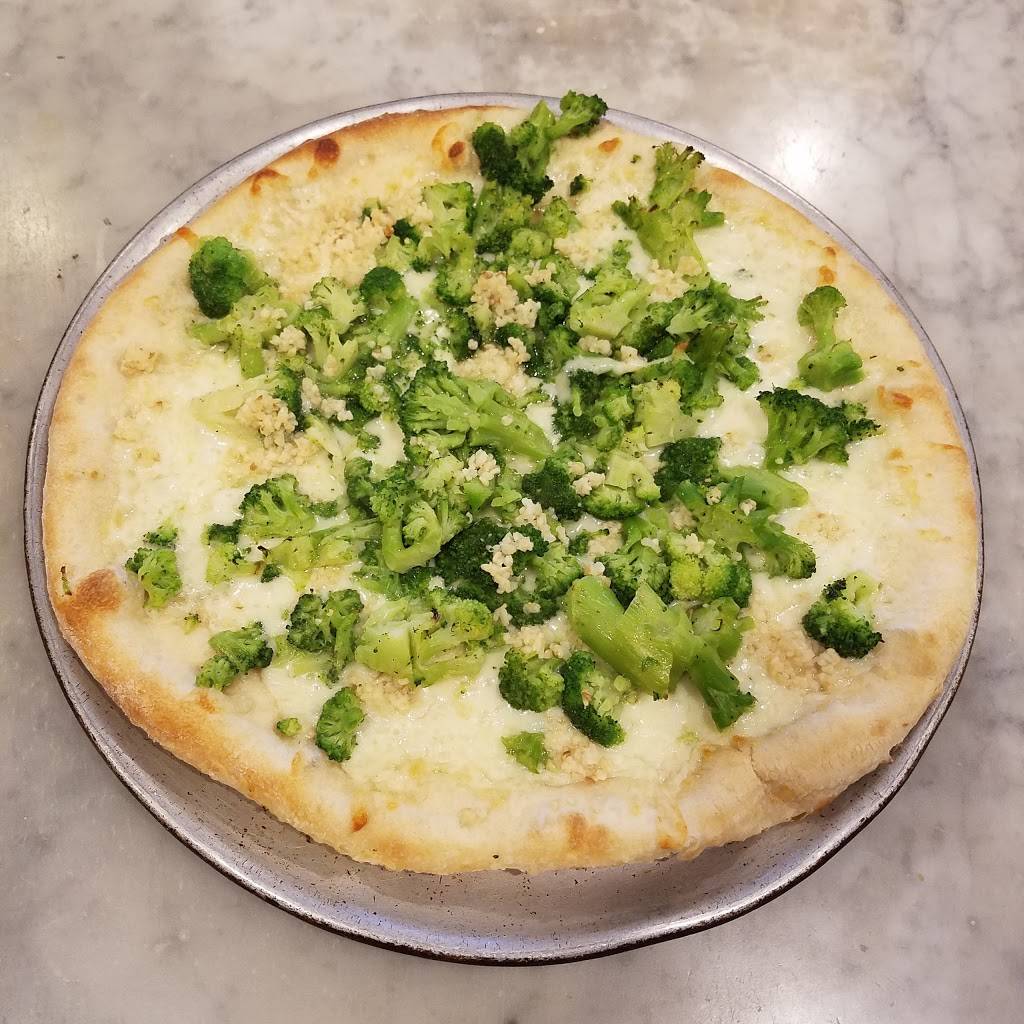 Riccardos Pizza & Restaurant | restaurant | 702 Warren St, Beverly, NJ 08010, USA | 6093865363 OR +1 609-386-5363