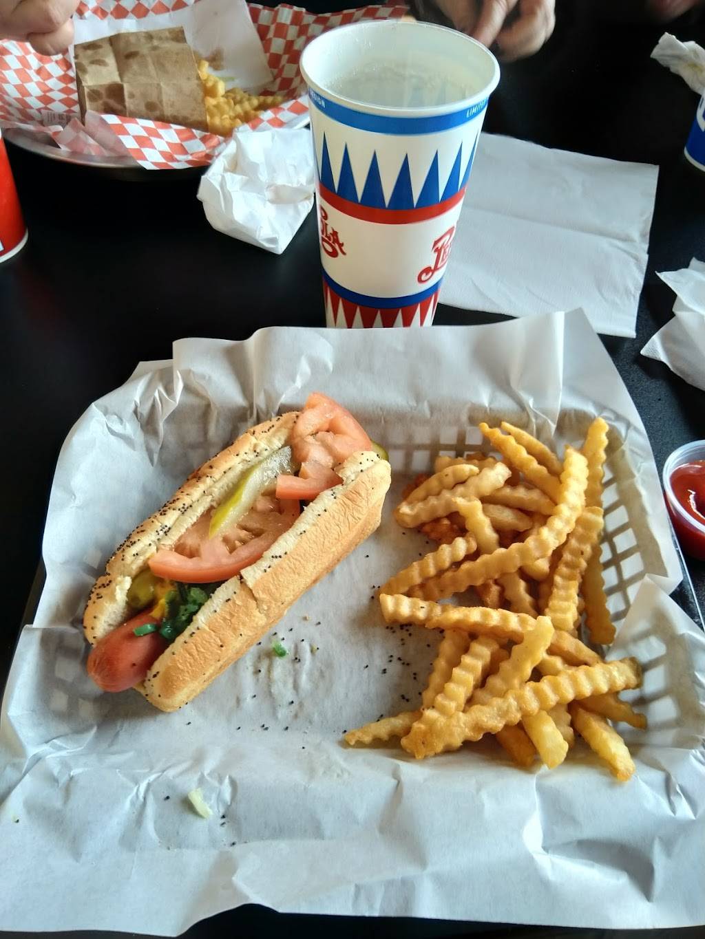 Patellis Gyros & Beef | restaurant | 572 Weston Ridge Dr, Naperville, IL 60563, USA | 3312137173 OR +1 331-213-7173