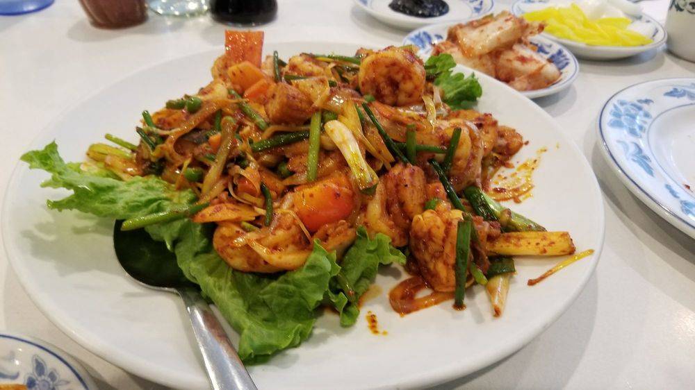 Royal Wok | restaurant | 2560 Royal Ln # 100, Dallas, TX 75229, USA | 9724888282 OR +1 972-488-8282