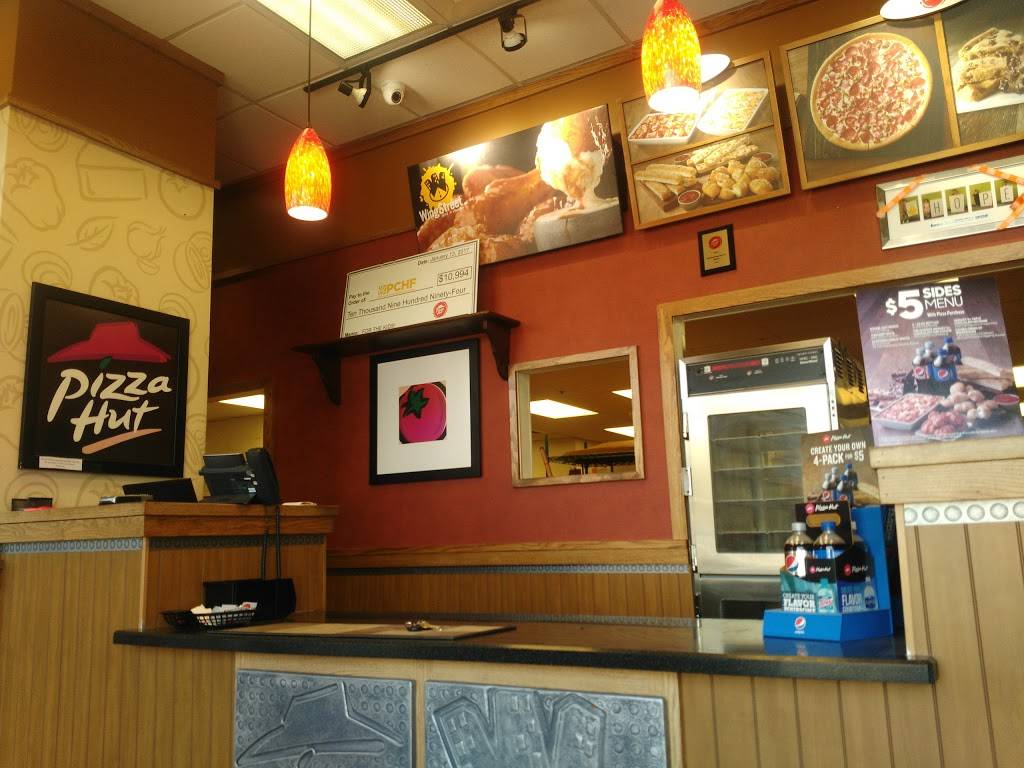 Pizza Hut | restaurant | 29850 N Tatum Blvd Ste 113, Cave Creek, AZ 85331, USA | 4805857752 OR +1 480-585-7752