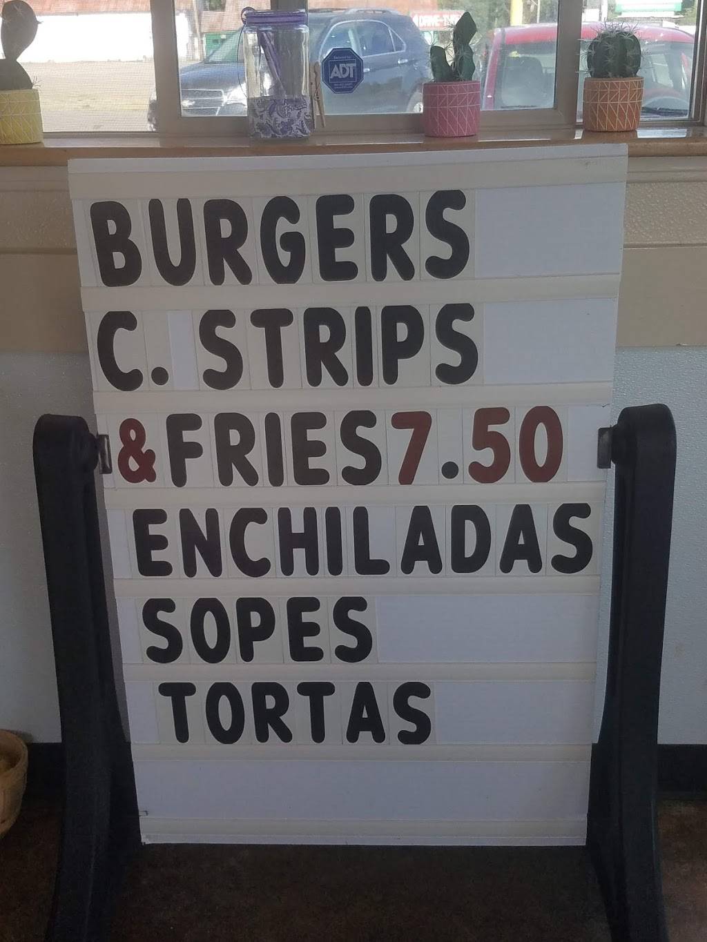 Antojitos-Mexicanos | restaurant | 303 E Pine St, Oakville, WA 98568, USA | 3602737078 OR +1 360-273-7078