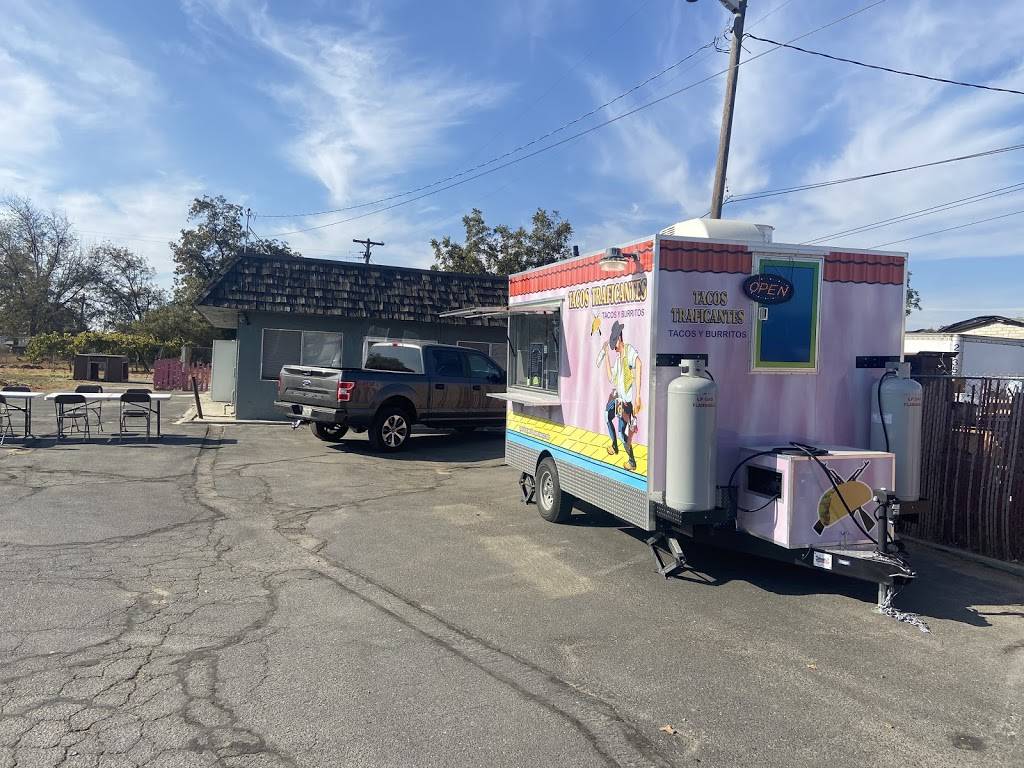 Tacos Traficantes Taco Truck | restaurant | 1081 Lander Ave, Turlock, CA 95380, USA | 2094170366 OR +1 209-417-0366