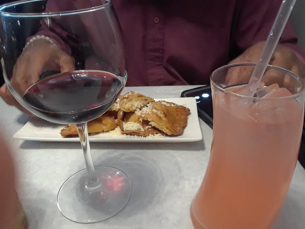 T.Os Soul Grille | restaurant | 5360 W Division St, Chicago, IL 60651, USA | 7736885160 OR +1 773-688-5160