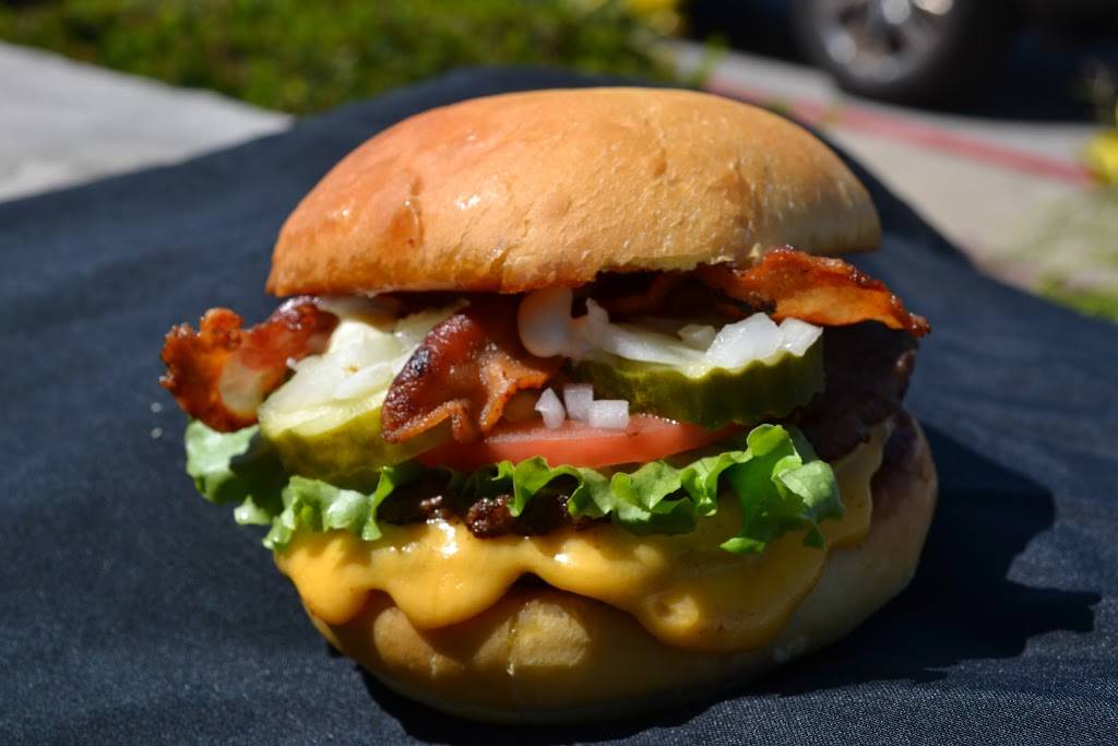 Brown Bag Burgers | restaurant | 25853 Brookpark Rd, North Olmsted, OH 44070, USA | 4408011122 OR +1 440-801-1122