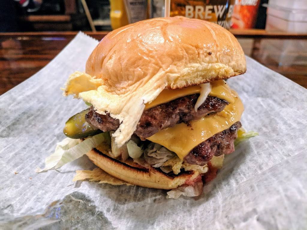 Daytona Taproom | restaurant | 310 Seabreeze Blvd, Daytona Beach, FL 32118, USA | 3868723298 OR +1 386-872-3298