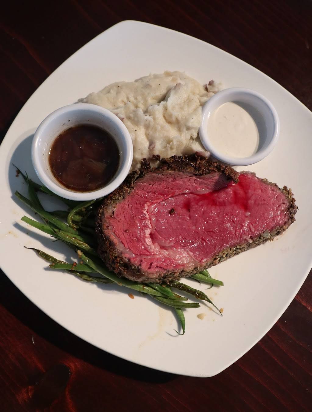 Phoenix House 1835 LLC | restaurant | 7 Potato Hill Rd, Enosburg Falls, VT 05450, USA | 8029338400 OR +1 802-933-8400