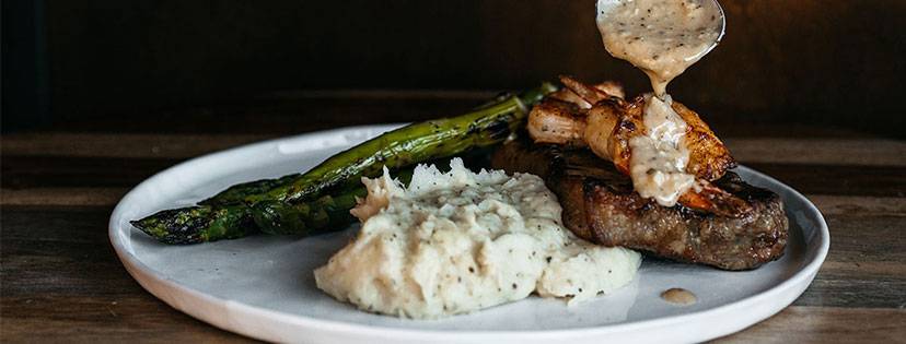 Sedona Taphouse | restaurant | 1120 3rd Ave N, Nashville, TN 37208, USA | 6159334260 OR +1 615-933-4260