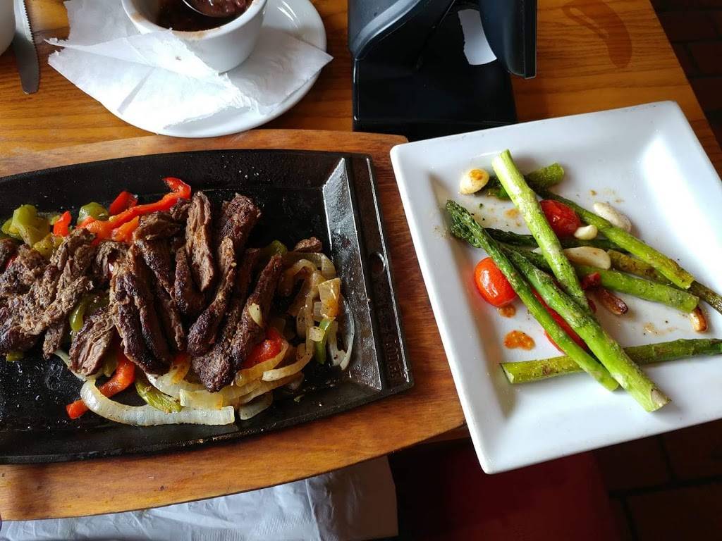 Chilis Grill & Bar | restaurant | 9980 University Plaza Dr, Fort Myers, FL 33913, USA | 2394334193 OR +1 239-433-4193