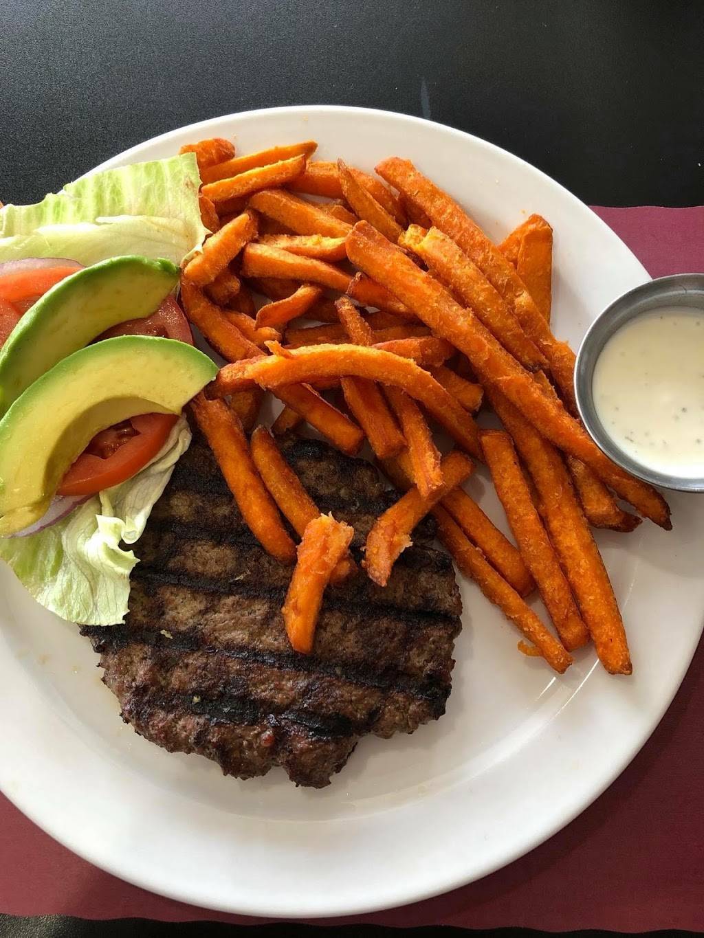 Luchentos Country Kitchen | restaurant | 3 Tennent Ave, Englishtown, NJ 07726, USA | 7324466400 OR +1 732-446-6400