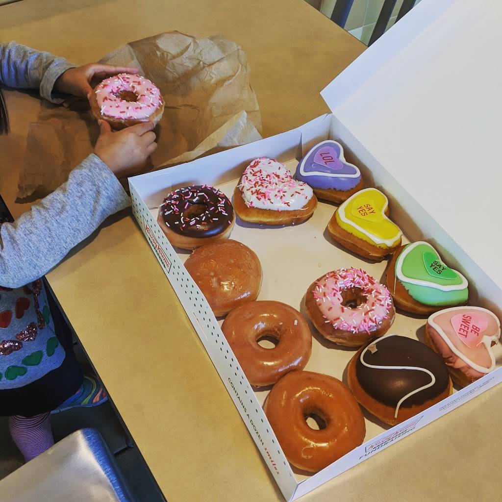 Krispy Kreme | bakery | 25802 El Paseo, Mission Viejo, CA 92691, USA | 9493488900 OR +1 949-348-8900