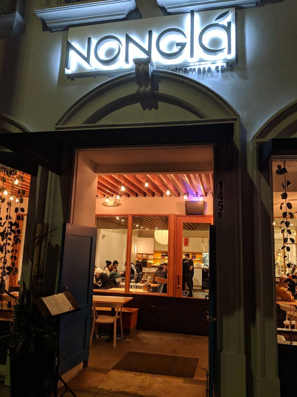 Nong La Cafe | restaurant | 145 N La Brea Ave, Los Angeles, CA 90036, USA | 3239381188 OR +1 323-938-1188