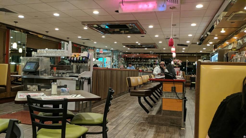 White Plains Coach Diner | restaurant | 50 Westchester Ave, White Plains, NY 10601, USA | 9144285700 OR +1 914-428-5700
