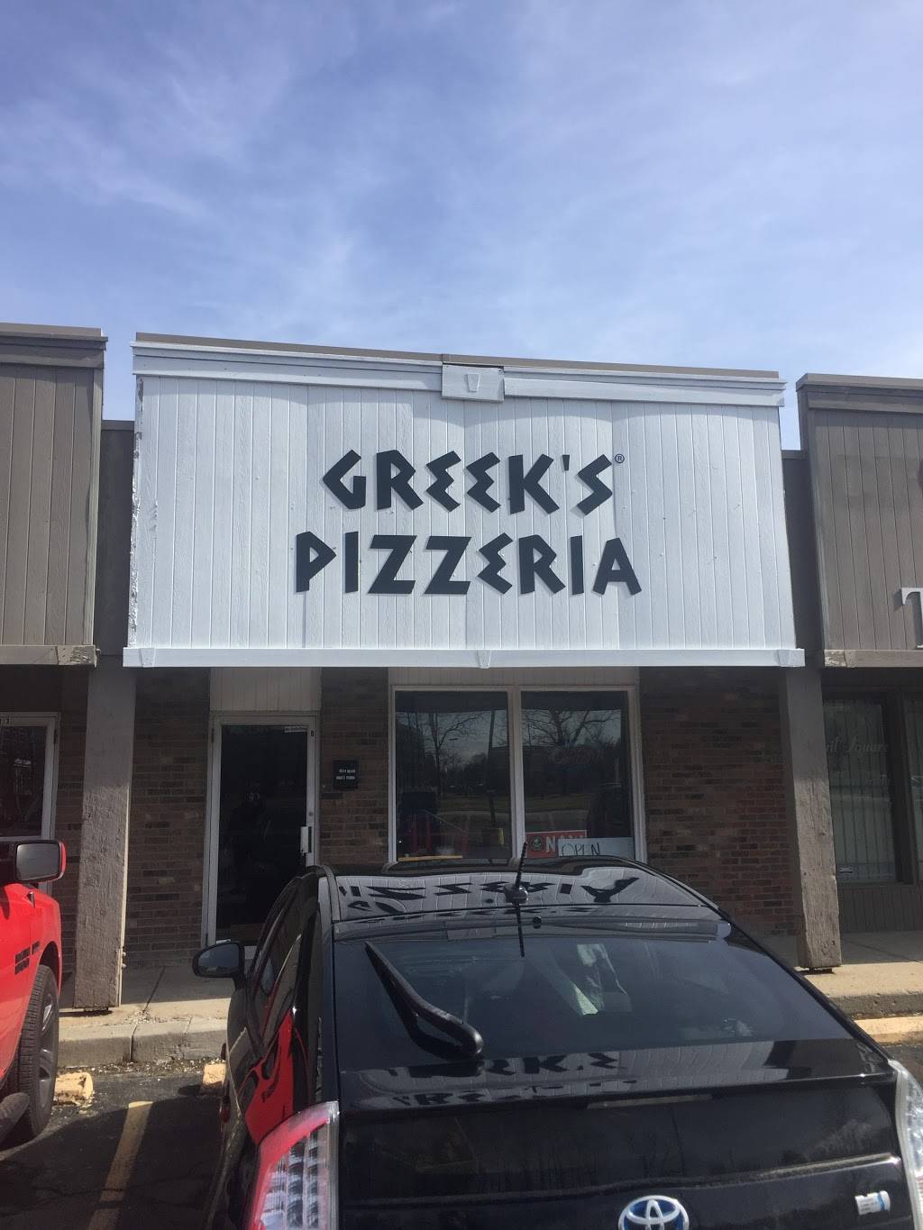 Greeks Pizzeria 96th and College | restaurant | 9613 N College Ave, Indianapolis, IN 46280, USA | 3177982121 OR +1 317-798-2121