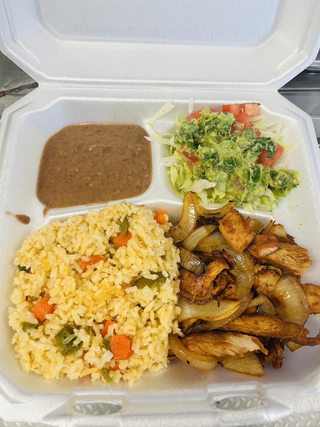 Taquería & Pupuseria Reina | restaurant | 918 Aldine Bender Rd, Houston, TX 77032, USA | 7136926409 OR +1 713-692-6409