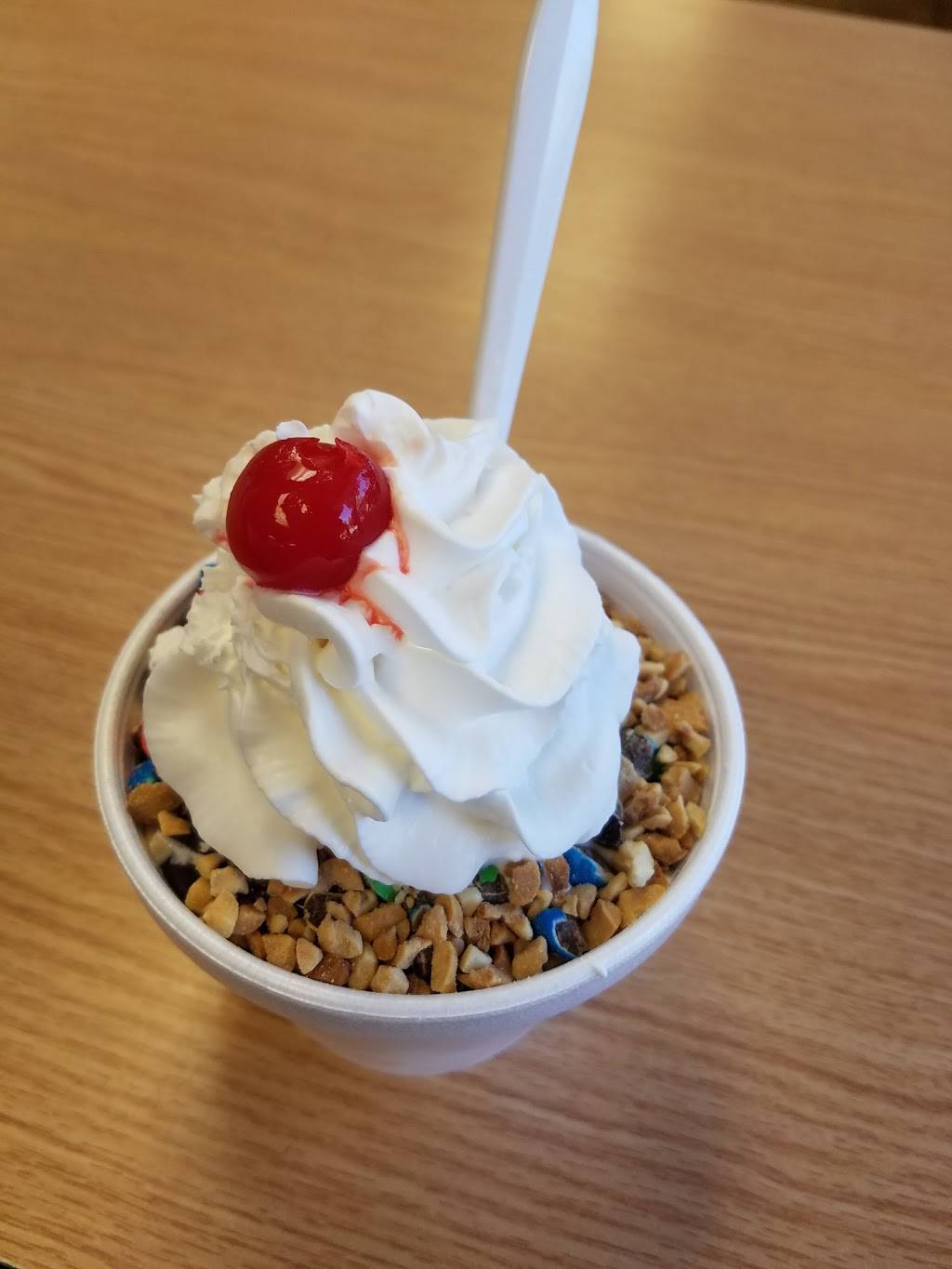 Skipper Dippers Dairy Bar & Grill | restaurant | 691 Claremont Ave, Tamaqua, PA 18252, USA | 5706682515 OR +1 570-668-2515