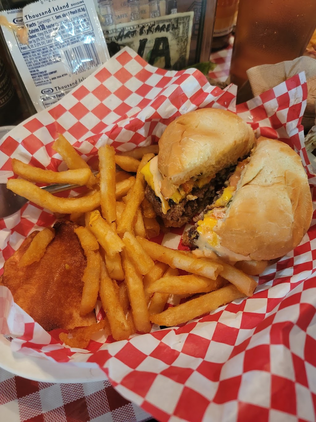 Oatman Hotel Restaurant & Saloon | restaurant | 181 Main St, Oatman, AZ 86433, USA | 9287684408 OR +1 928-768-4408