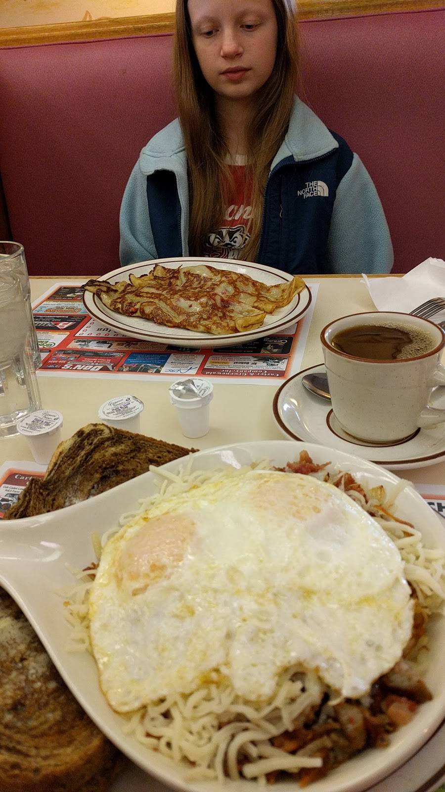 Swiss Alps | restaurant | 804 4th Ave W, Monroe, WI 53566, USA | 6083255900 OR +1 608-325-5900