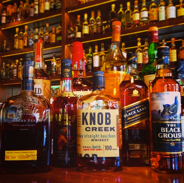 Rocks Northcenter | restaurant | 4138 N Lincoln Ave, Chicago, IL 60618, USA | 7738571793 OR +1 773-857-1793