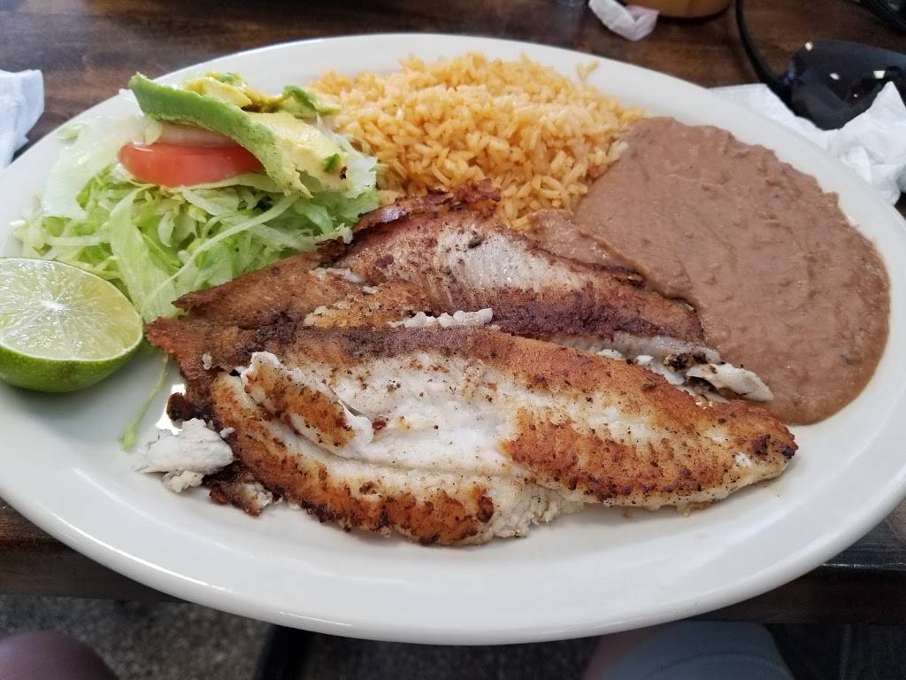 La Playita | restaurant | 3025 Cleburne Rd, Fort Worth, TX 76110, USA | 8172070880 OR +1 817-207-0880