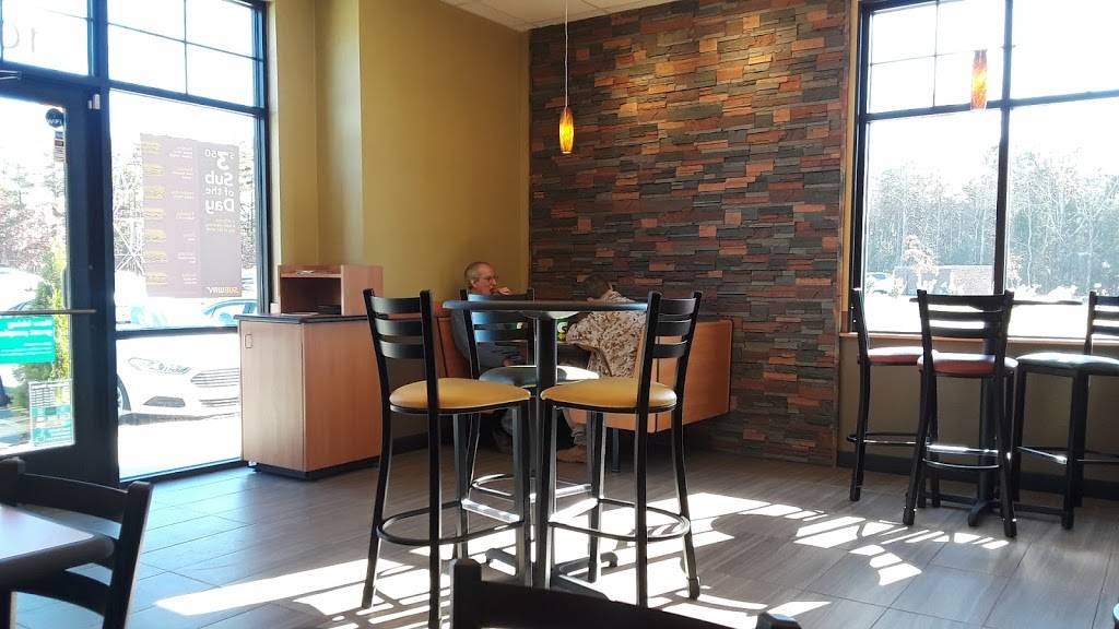 Subway | restaurant | Chestnut Arbor Shopping Center, 2935 Matthews Weddington Rd unit 100, Matthews, NC 28104, USA | 7048412748 OR +1 704-841-2748