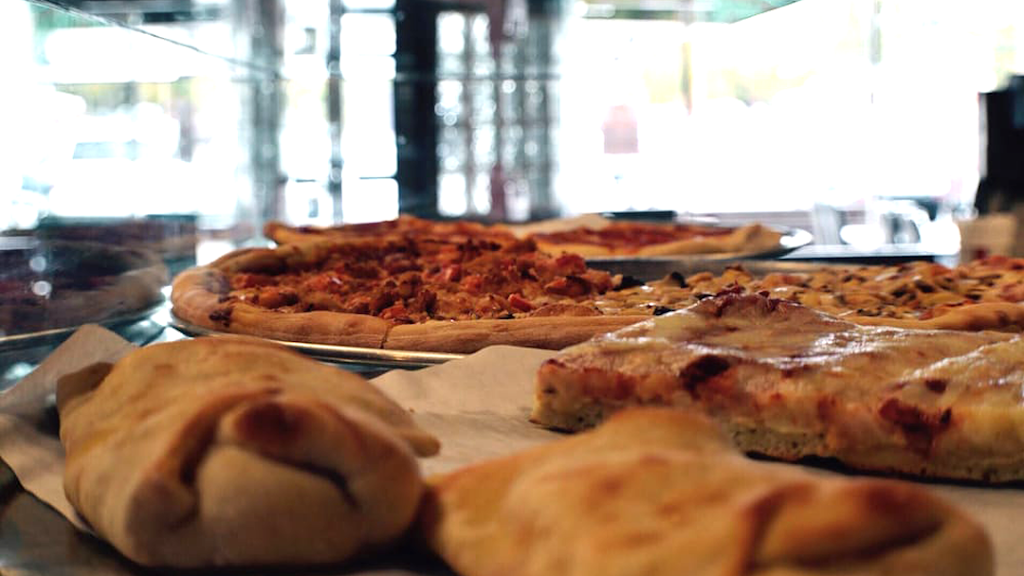 Taverna Della Pizza | restaurant | Old Stage Rd, Spotswood, NJ 08884, USA | 7322512554 OR +1 732-251-2554