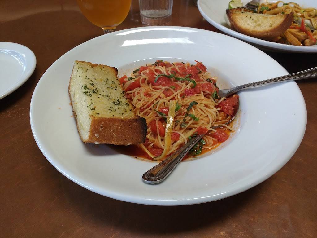 Paesanos Midtown | restaurant | 1806 Capitol Ave, Sacramento, CA 95811, USA | 9164478646 OR +1 916-447-8646