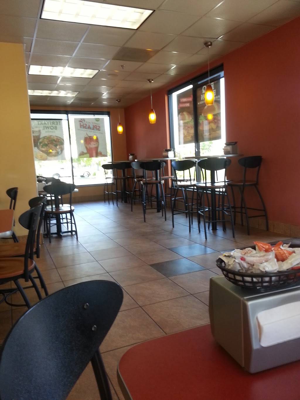 Jack in the Box | restaurant | 8500 N Magnolia Ave, Santee, CA 92071, USA | 6192585492 OR +1 619-258-5492