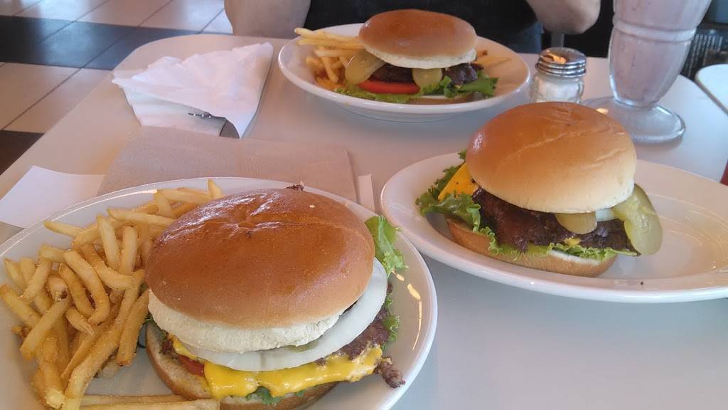 Steak n Shake | restaurant | 116 Grand Central Mall, Parkersburg, WV 26105, USA | 3044247050 OR +1 304-424-7050