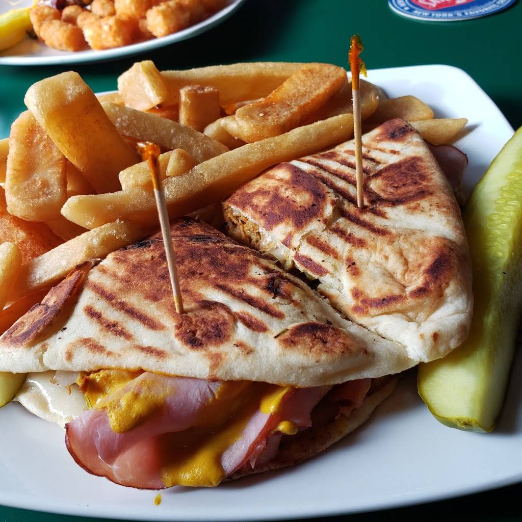 Macgregors Grill and Tap Room | restaurant | 1890 S Clinton Ave, Rochester, NY 14618, USA | 5854131140 OR +1 585-413-1140