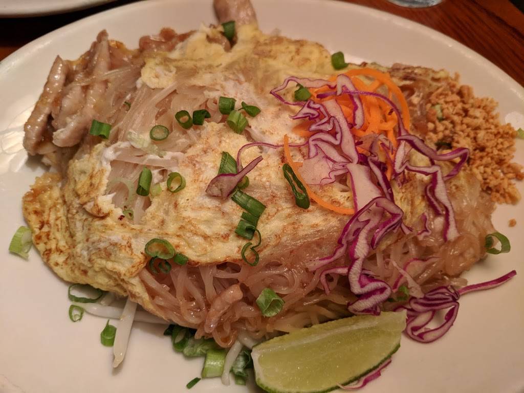 Jamjuree Thai Cuisine | restaurant | 509 15th Ave E, Seattle, WA 98112, USA | 2063234255 OR +1 206-323-4255