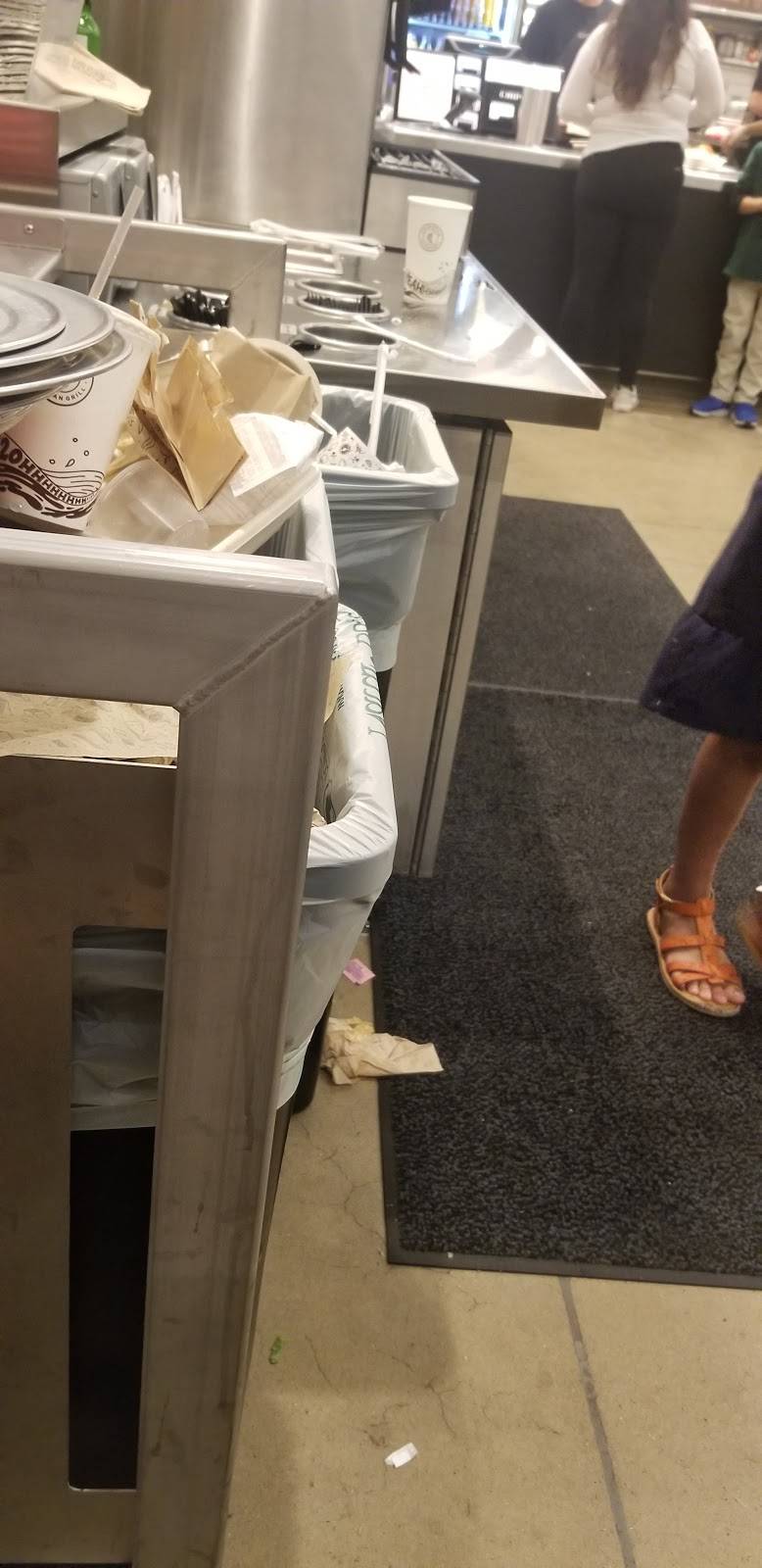 Chipotle Mexican Grill | restaurant | 125 US-80 E, STE 200, Mesquite, TX 75150, USA | 2144538260 OR +1 214-453-8260