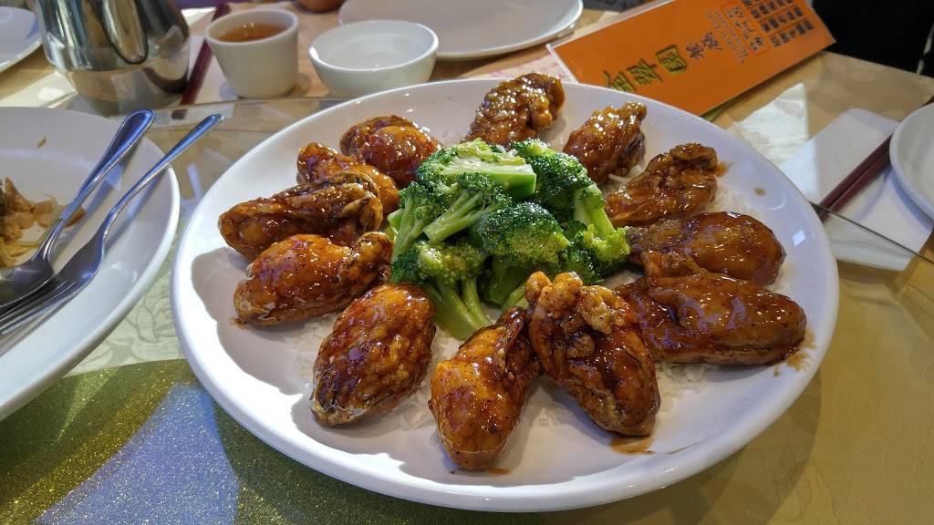 Golden Jade Restaurant | restaurant | 820 Denison St, Markham, ON L3R 3K5, Canada | 9059478282 OR +1 905-947-8282