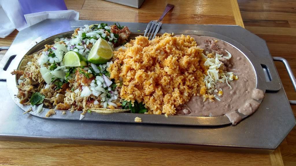 Taqueria Amigo Chino | restaurant | 5601 W Irving Park Rd, Chicago, IL 60634, USA | 7736287519 OR +1 773-628-7519