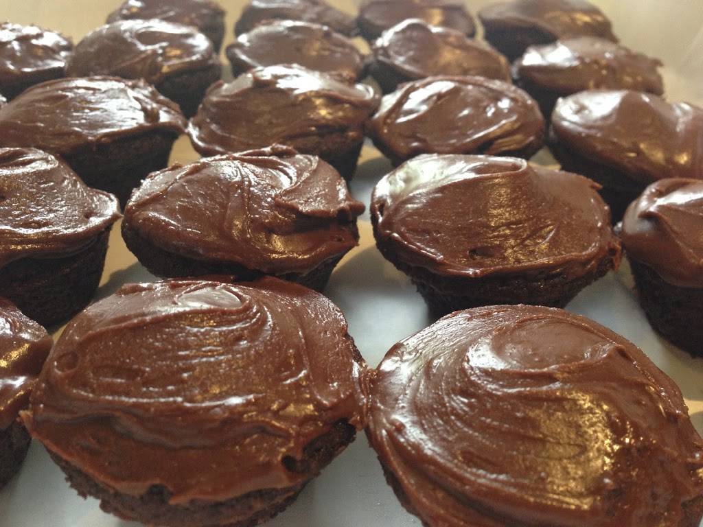 Suzie’s Gluten Free Kitchen | bakery | 7 Ontario St, Grimsby, ON L3M 3G8, Canada | 2892357501 OR +1 289-235-7501