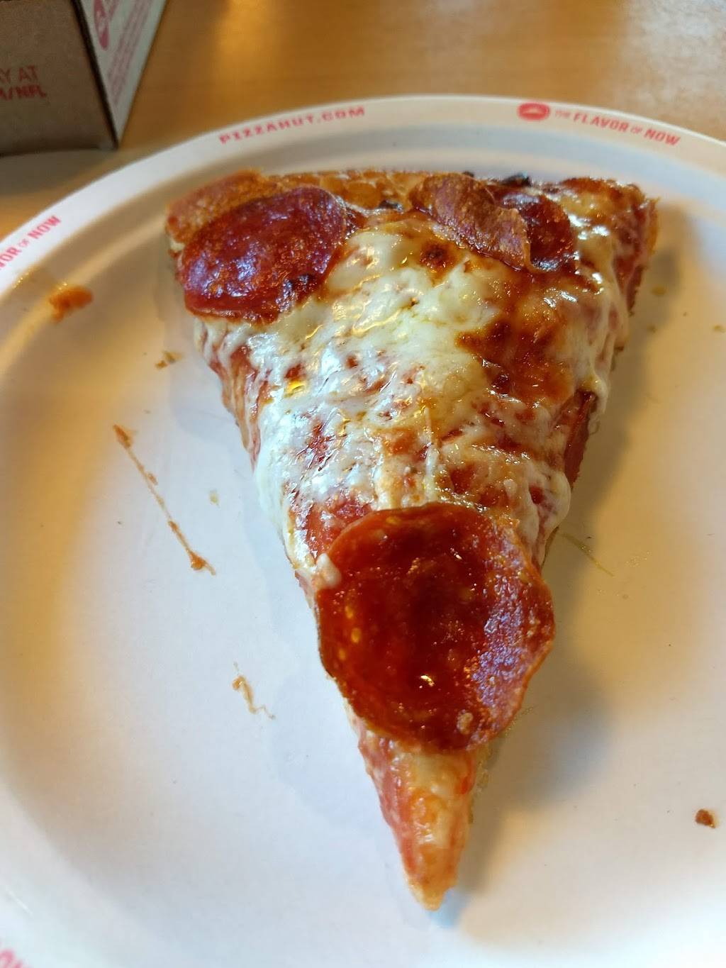 Pizza Hut | meal takeaway | 180 Main St, East Aurora, NY 14052, USA | 7166524290 OR +1 716-652-4290