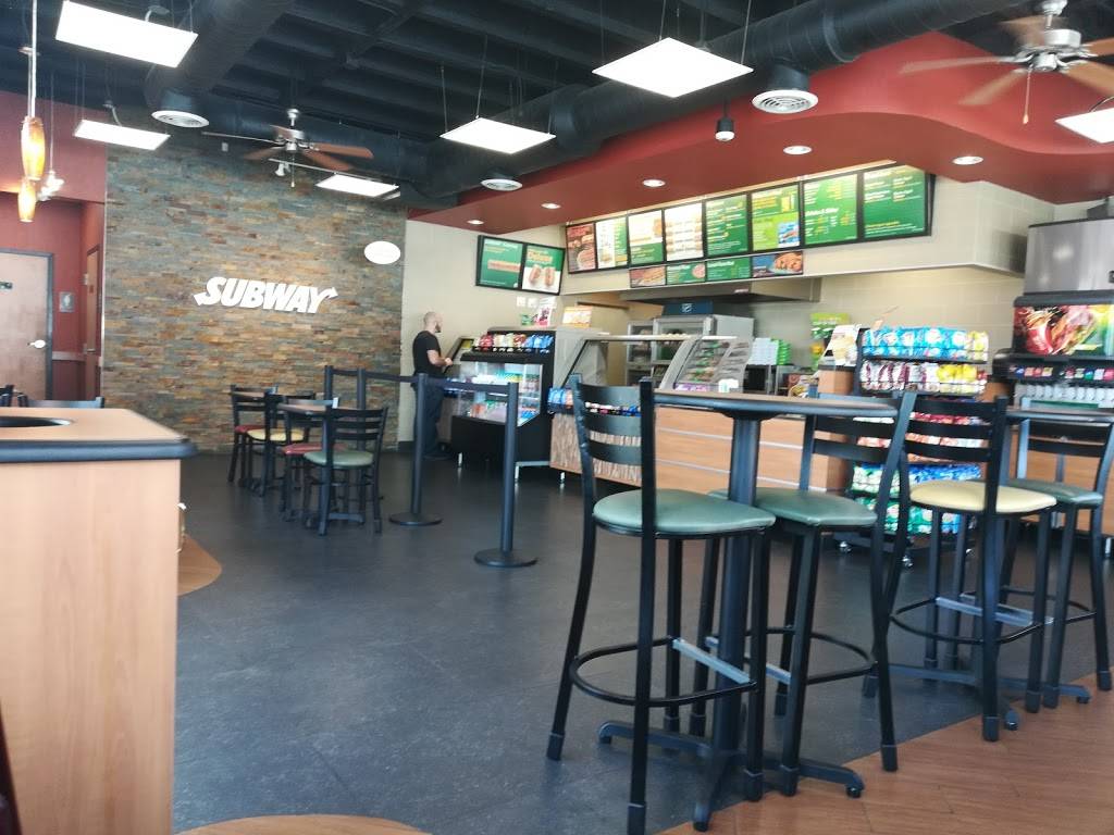 Subway | meal takeaway | 6790 W Flagler St, Miami, FL 33144, USA | 3053920478 OR +1 305-392-0478