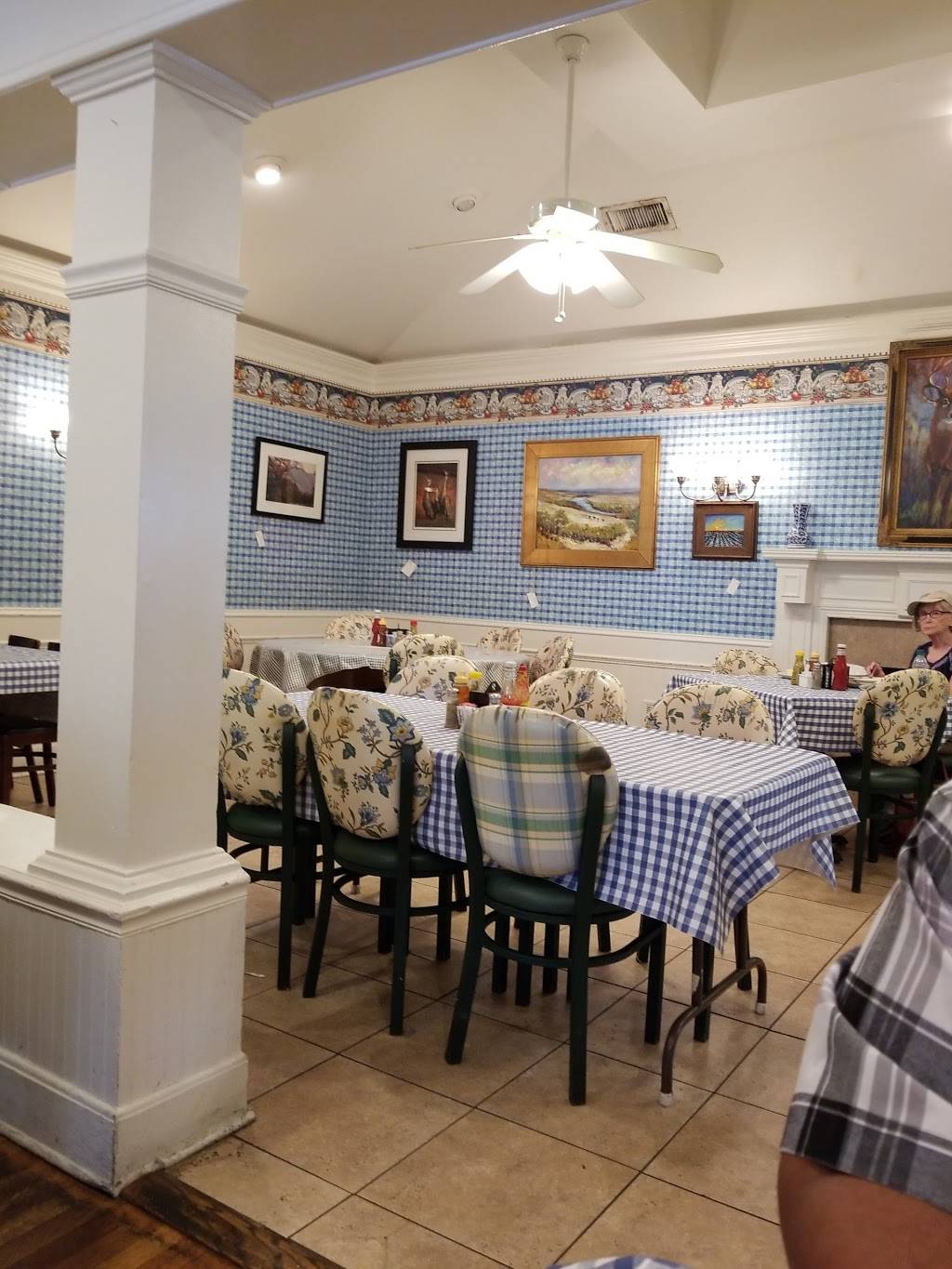 Blue Plate Cafe | restaurant | 5469 Poplar Ave, Memphis, TN 38119, USA | 9017619696 OR +1 901-761-9696