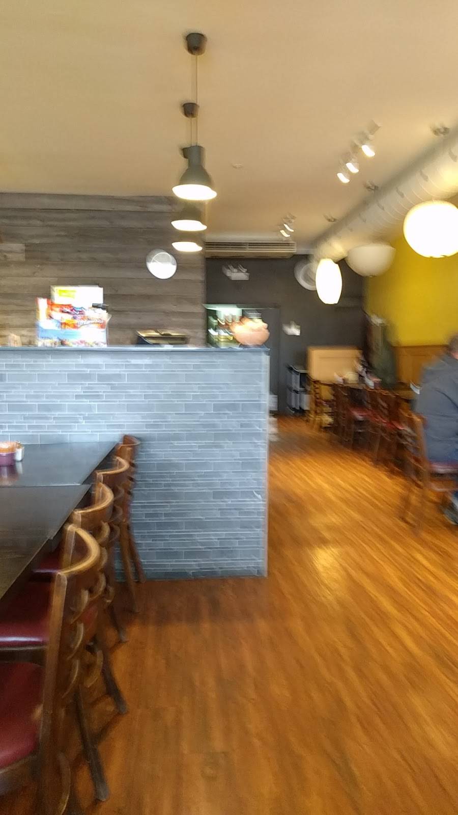 Yins Restaurant Port Dover | restaurant | 305 Main St, Port Dover, ON N0A 1N0, Canada | 5195831810 OR +1 519-583-1810