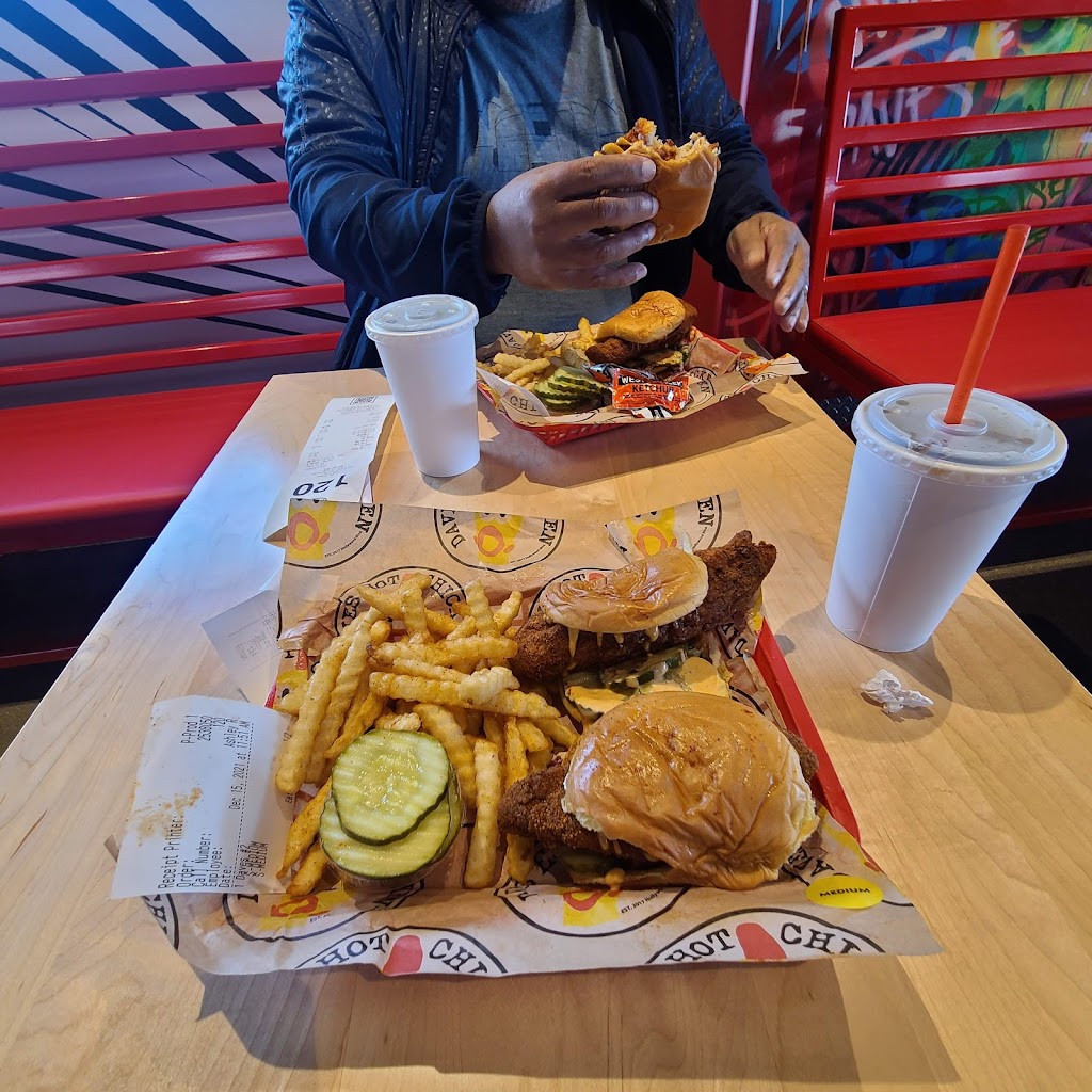Daves Hot Chicken | restaurant | 8315 Preston Rd Suite 400, Plano, TX 75024, USA | 4698254933 OR +1 469-825-4933