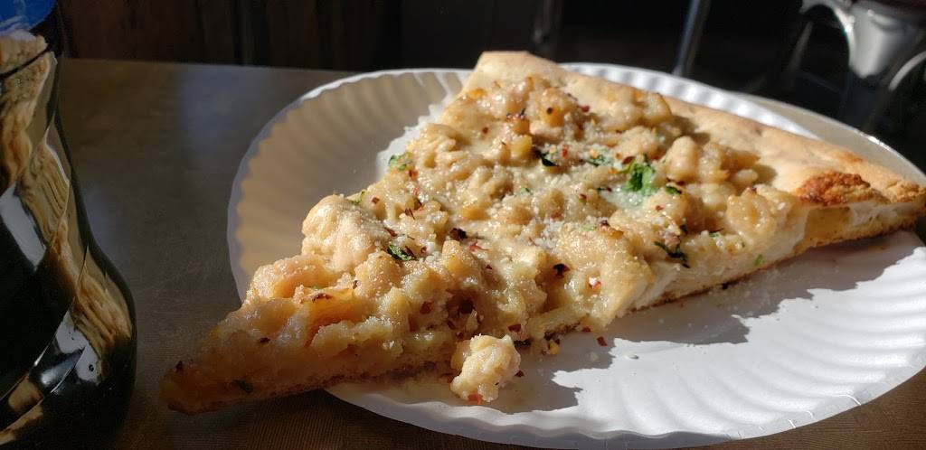 Joannes Gourmet Pizza | meal takeaway | 1605, 1067 Northern Blvd, Roslyn, NY 11576, USA | 5168698686 OR +1 516-869-8686