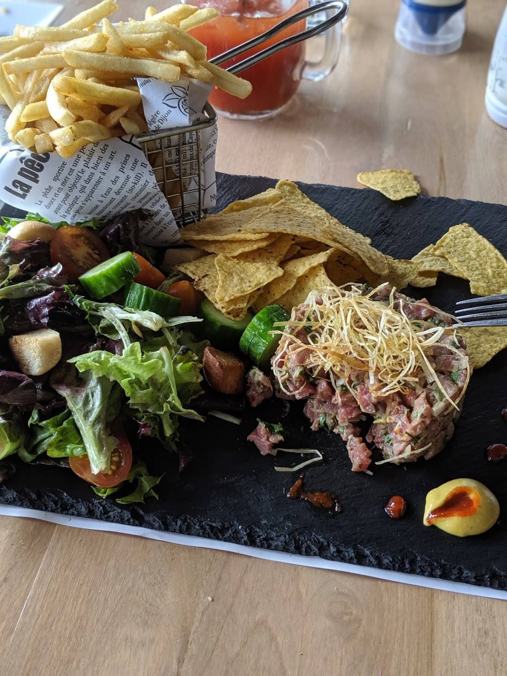 LÉchappée - Grill & Bar Sportif | restaurant | 710 Rue de la Visitation, Saint-Charles-Borromée, QC J6E 7S3, Canada | 4503941658 OR +1 450-394-1658